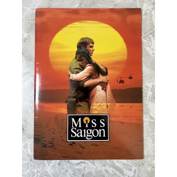 MISS SAIGON - Tour Souvenir Brochure Touring Cast 2002-2003 - Picture 1 of 7
